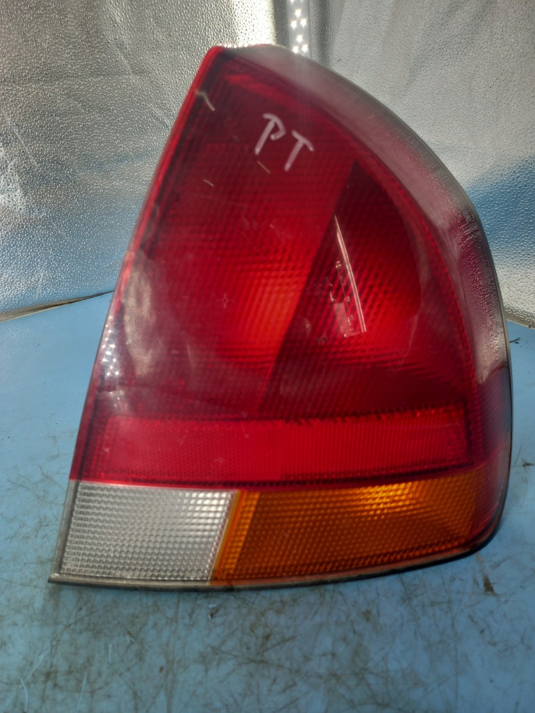 фото №1, Лампа правая задняя mitsubishi carisma 97r hb