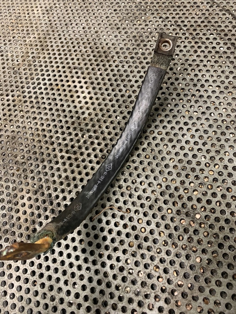 фото №1, Клемма минусовая master iii 240800008r