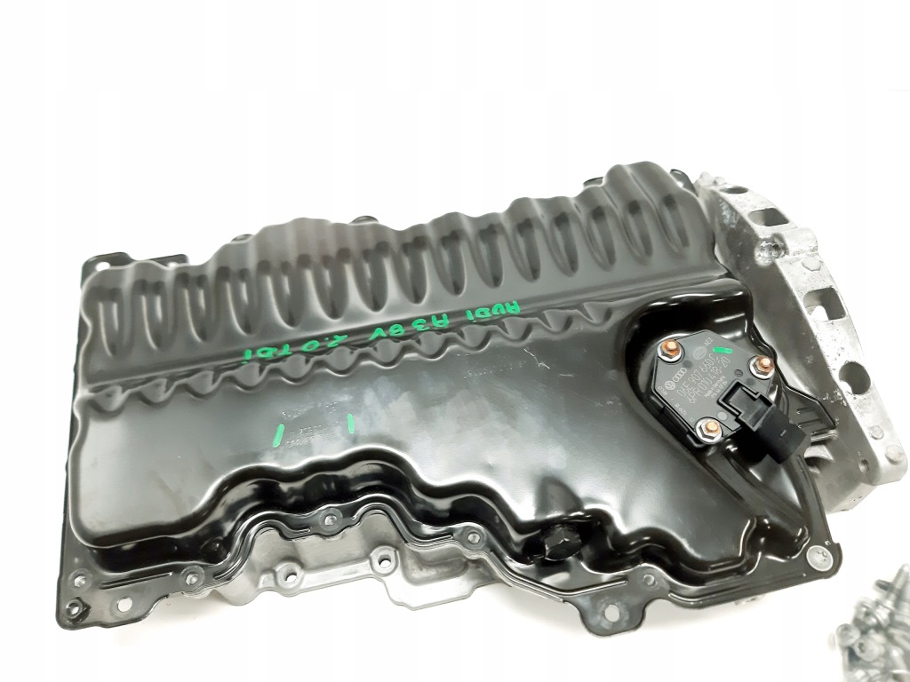 Поддон масляная audi a3 8v 2.0 tdi dej 04l103602a 04l103603h с Разборки