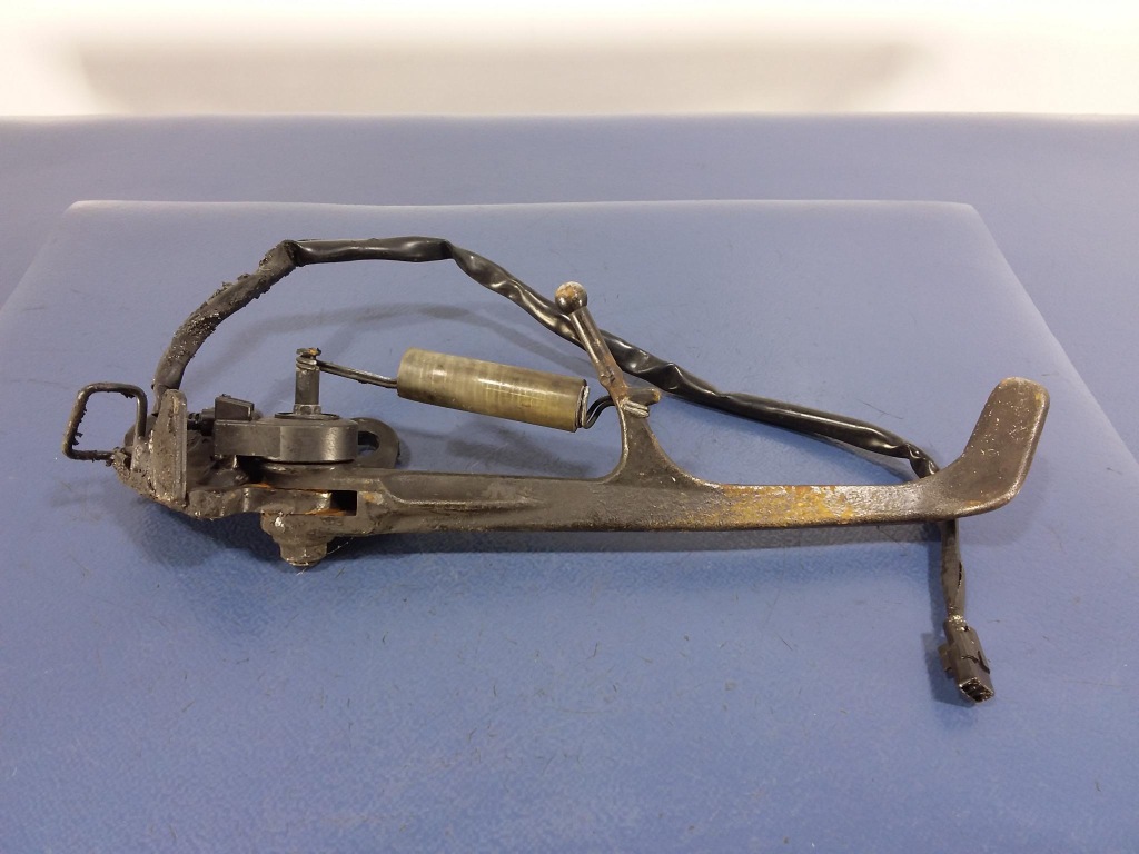 фото №2, Honda cb1000r sc60 подножка