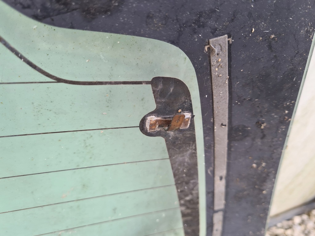 фото №4, Стекло крышки задняя toyota aygo 05r.