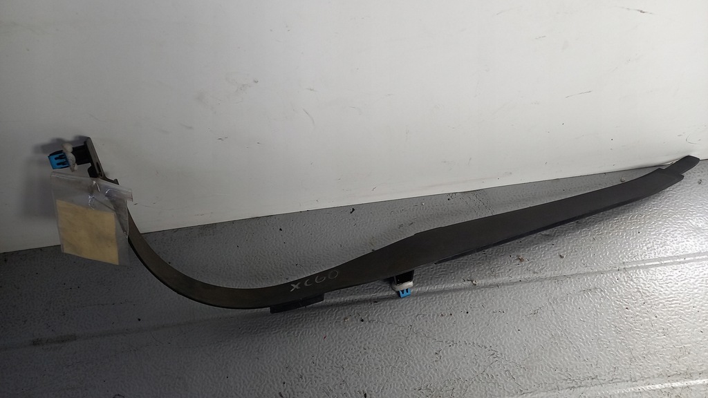 фото №1, Молдинг поріг правий перед volvo xc60 31271397