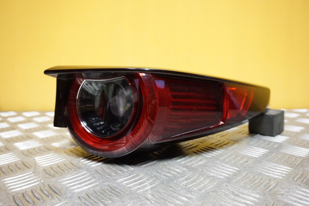 Купить Mazda cx30 2019 - 2023 фара задний задняя led правый  америка