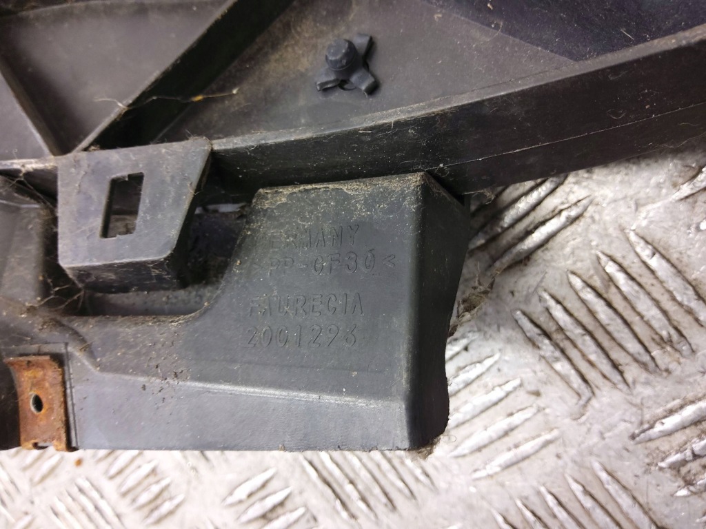 Напрямна лампи перед сторона права bmw 1 e81 e87 2001296 Зі Шроту