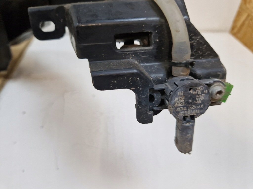 Land rover discovery sport абсорбер бампера перед усилитель fk7214b750ab Недорого