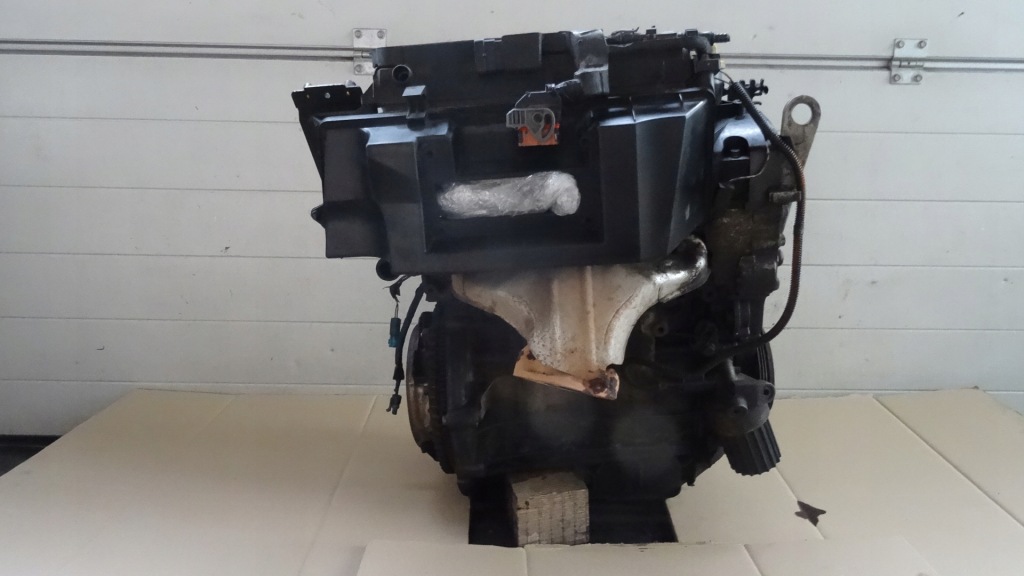 Купить Clio 2 2 рестайлинг  1.2 16v двигатель df4d712 df4712