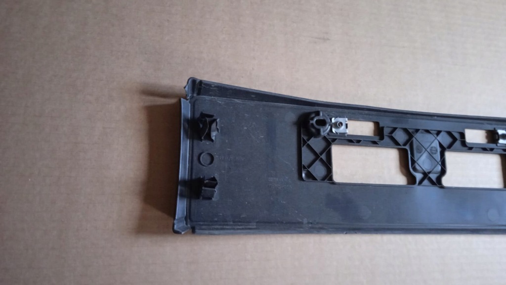 фото №5, Подставка рамка номерного знака toyota yaris cross 21-