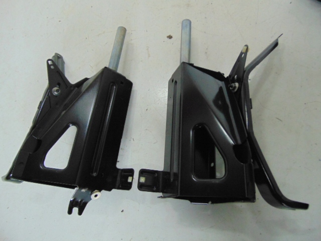 фото №1, Кронштейн відбійник кришки багажника peugeot 308 cc