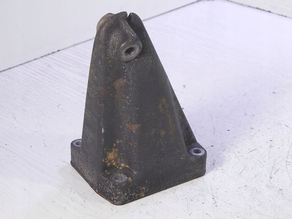 фото №1, Mercedes c w203 кронштейн двигателя 2,2cdi a6112230804