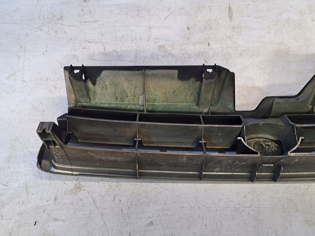 фото №7, Subaru legacy 1997 накладка / решётка радиатора / решётка радиатора верхний радиатора