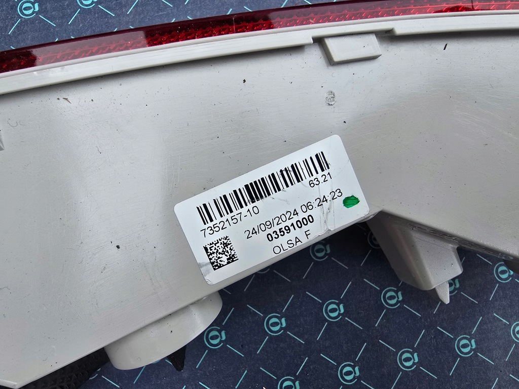 фото №6, Задние свет габаритное w бампере левая mini clubman f54 7352157 новый 2