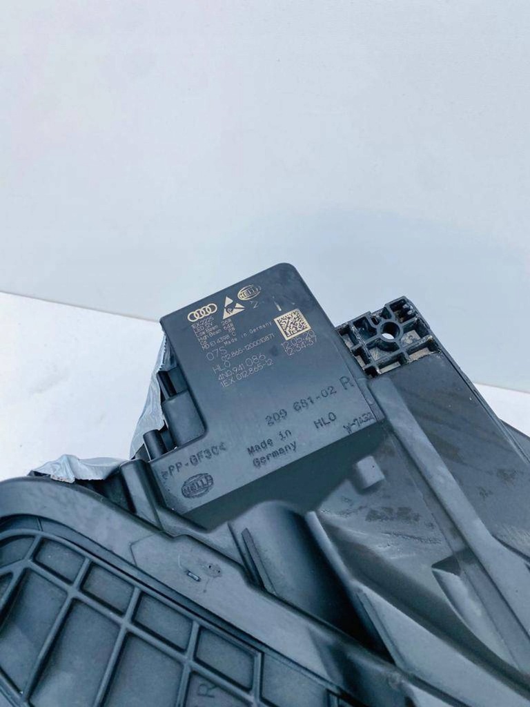 фото №11, Audi a8 s8 d5 2020 правая сторона лампа передняя