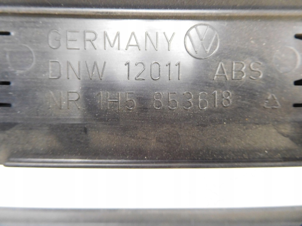 фото №8, Решітка радіатора vw vento 1h5853618