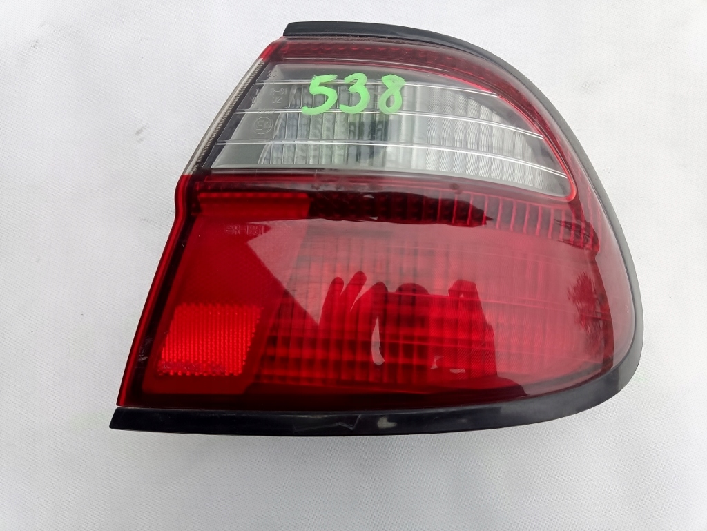 фото №1, Nissan pulsar лампа права