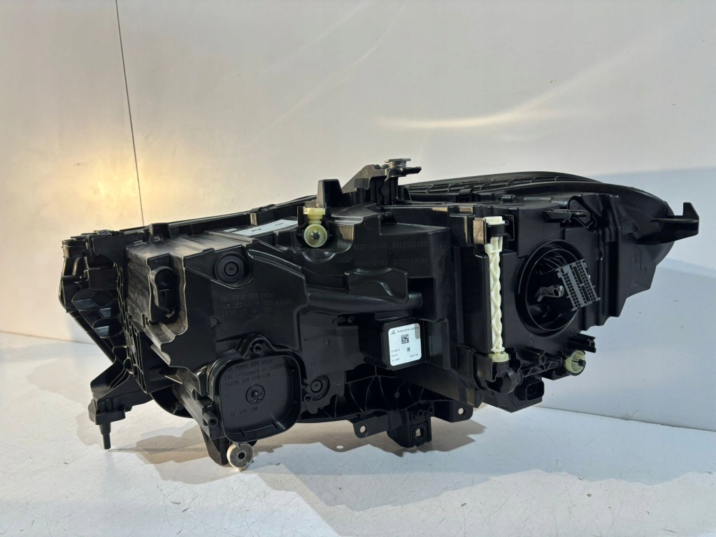 Купить Bmw x5 g05 g06 lci фара led черный r - 17548