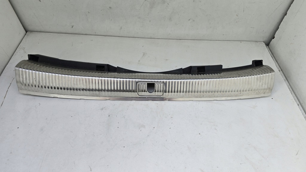 фото №1, Audi a4 b9 avant захист поріг багажника 8w9864513