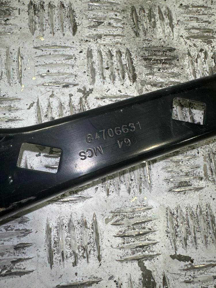 фото №8, Напрямна бампера передній chevrolet corvette c8 84706631