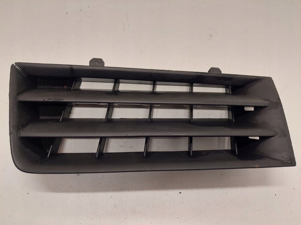 фото №1, Решётка решётка радиатора левая renualt megane ii g8200114156