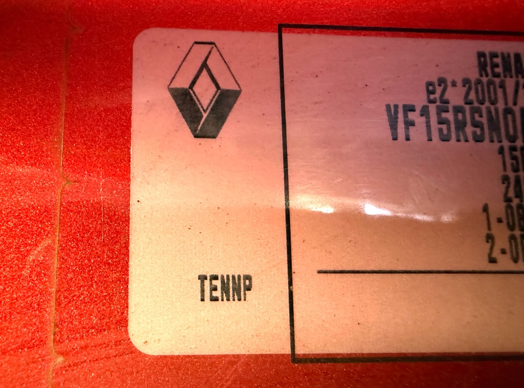 Капот крышка двигателя renault clio iv лак tennp оригинал с Разборки