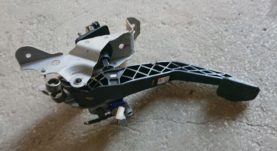 фото №3, Педаль зчеплення mazda bjs7