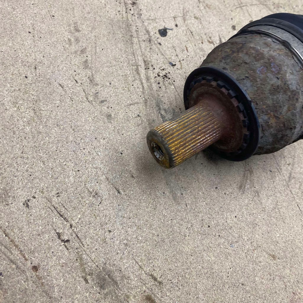 фото №3, Приводной вал левая короткий автоматическая коробка передач v60 i s60 ii