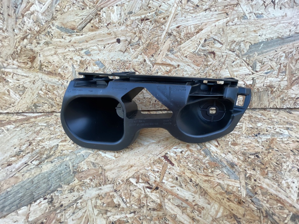 фото №1, Skoda fabia iv правый направляющая бампера задняя задний