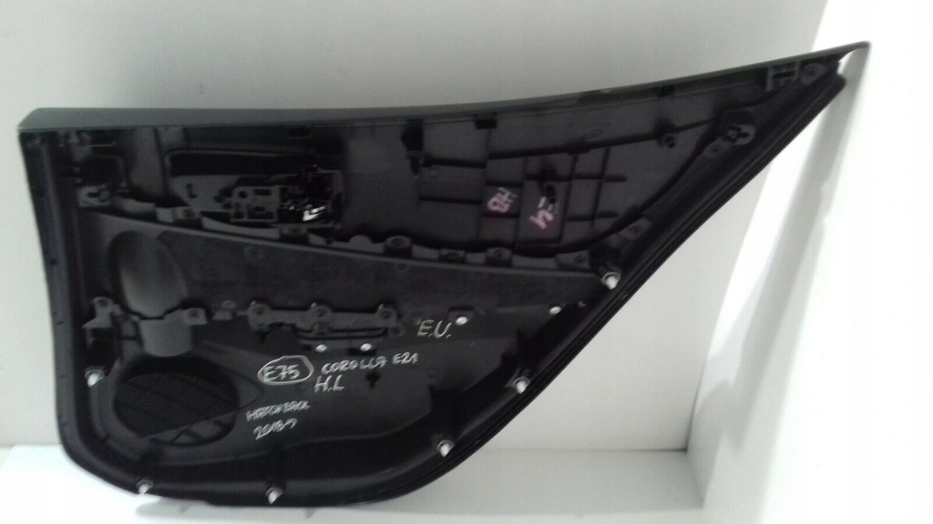 фото №10, Обшивка дверь toyota corolla e21 задний левый hb