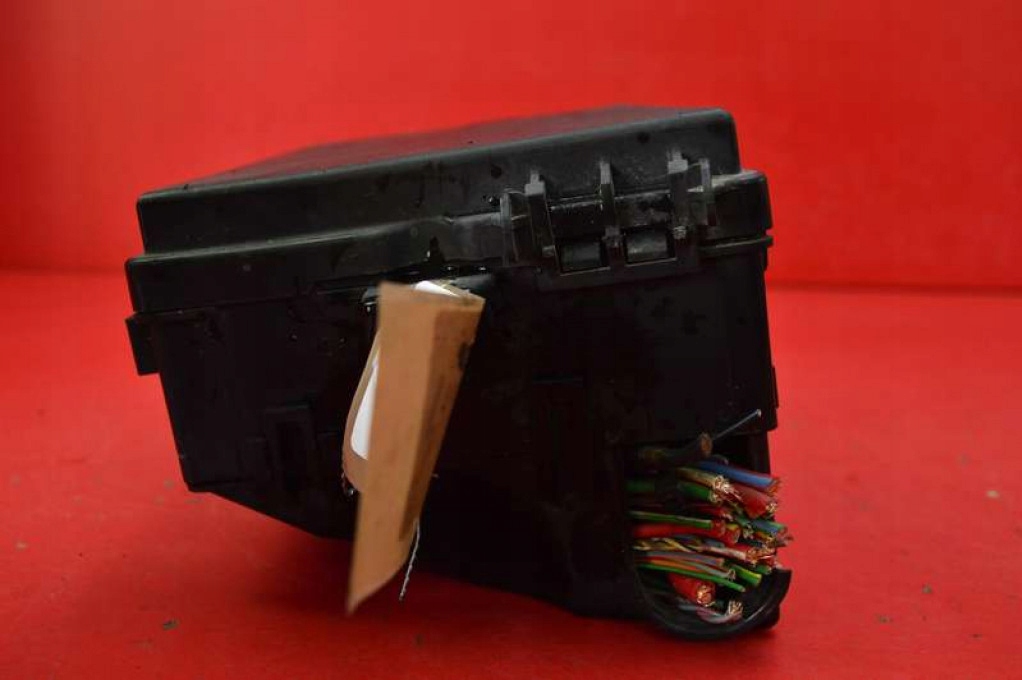 фото №6, Коробка предохранителей 8688040 volvo s40 2 ii 1.8 16v 125 km 04-07