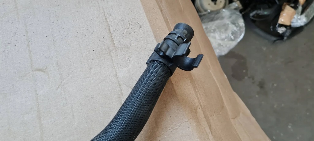 фото №11, A6 c7 4g lift шланг wąż wody 3.0 tfsi 06e121044ab a7 4g