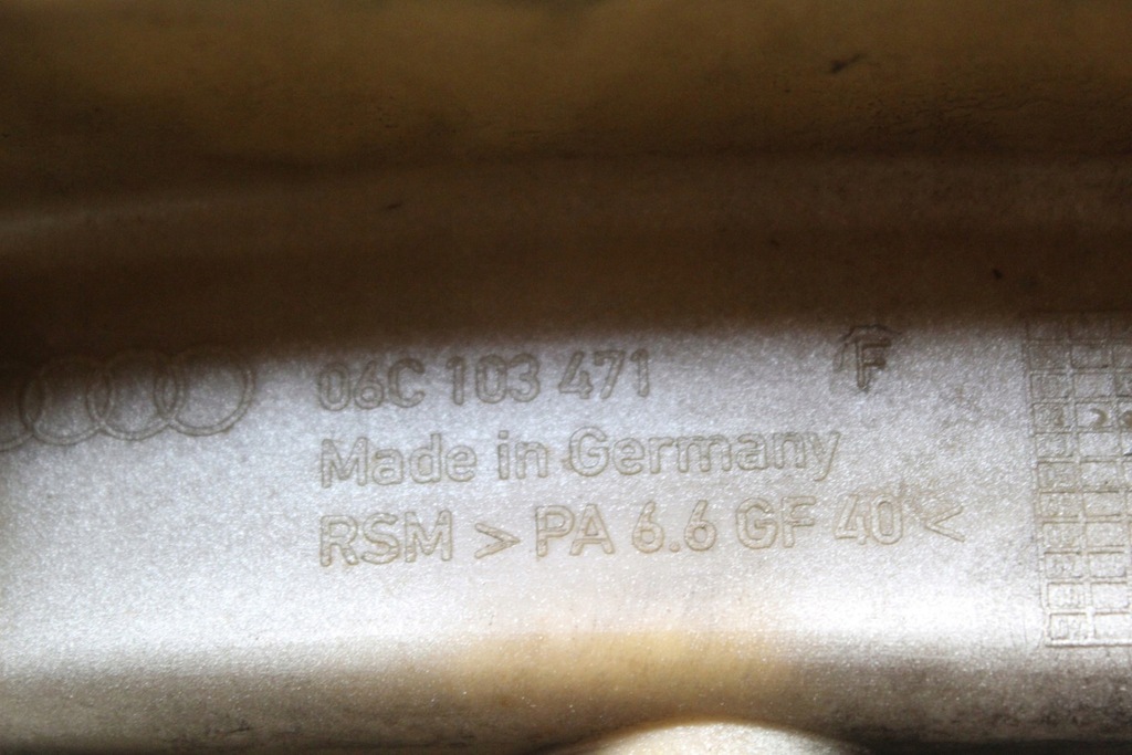 фото №7, Крышка клапанов a6 c5 a4 b6 3.0 asn 06c103471