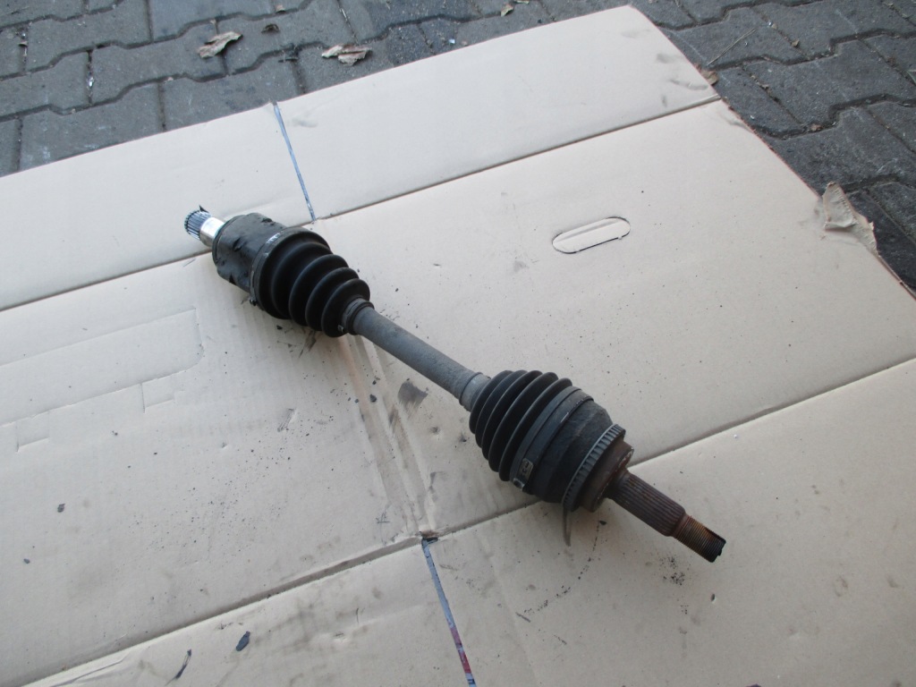 фото №1, Corolla verso 04-06 ii 2.0 d4d приводной вал левая