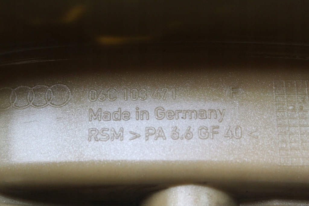 фото №8, Кришка клапанів ліва a6 c5 3.0 asn 06c103471