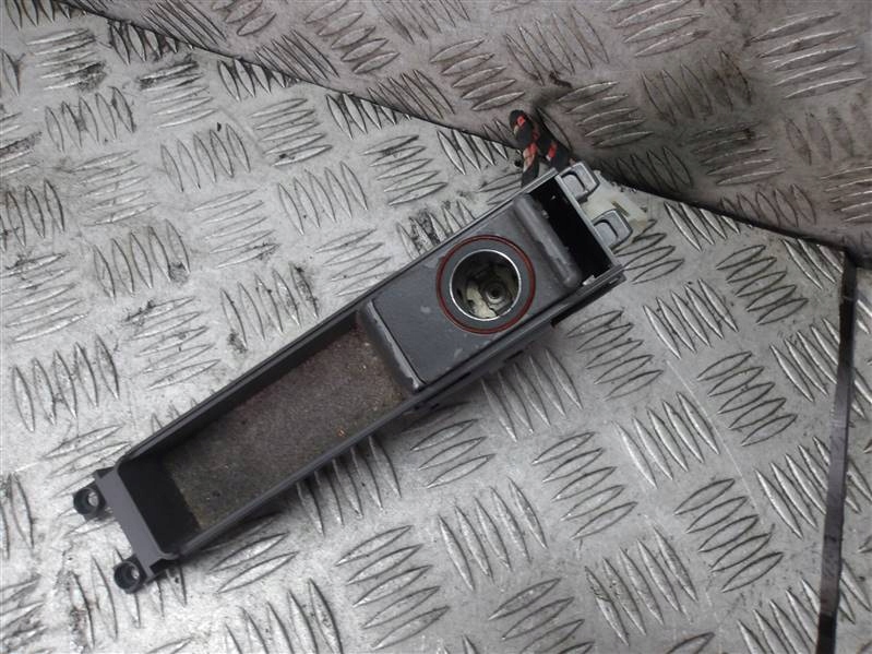 фото №1, Прикуриватель w туннель audi a4 b5 avant lift