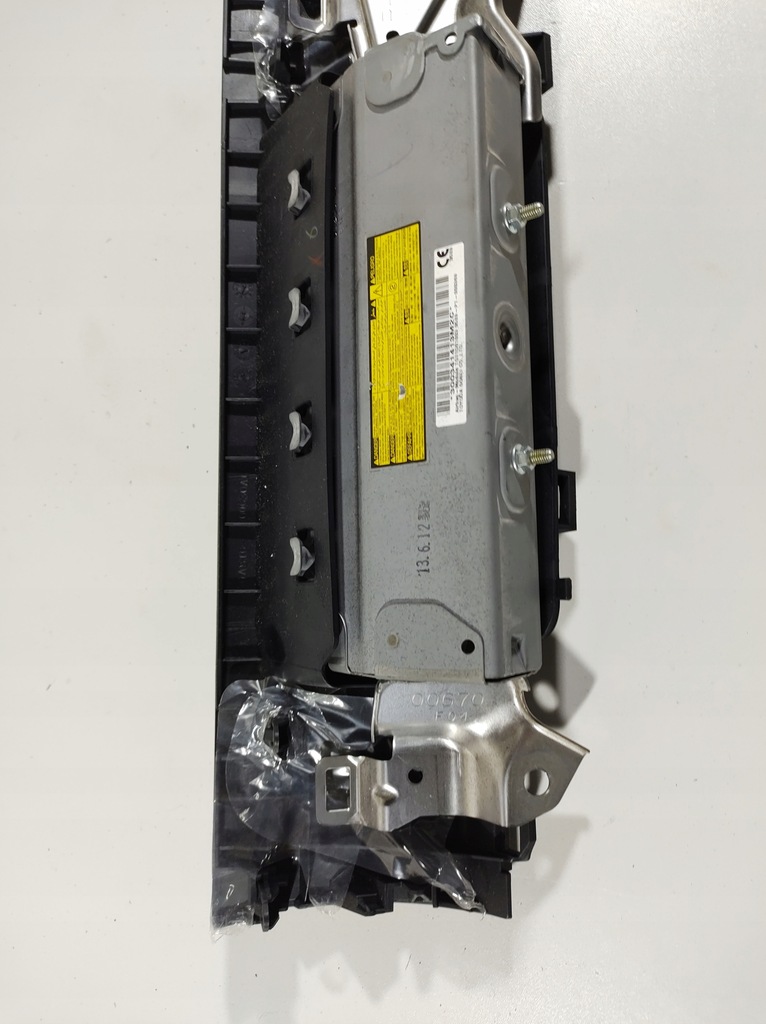 фото №9, Lexus is300h 13r подушка колінна пасажира uk