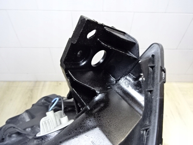 Фара правий outlander рестайлінг  full led ecm921-21e20 Недорого