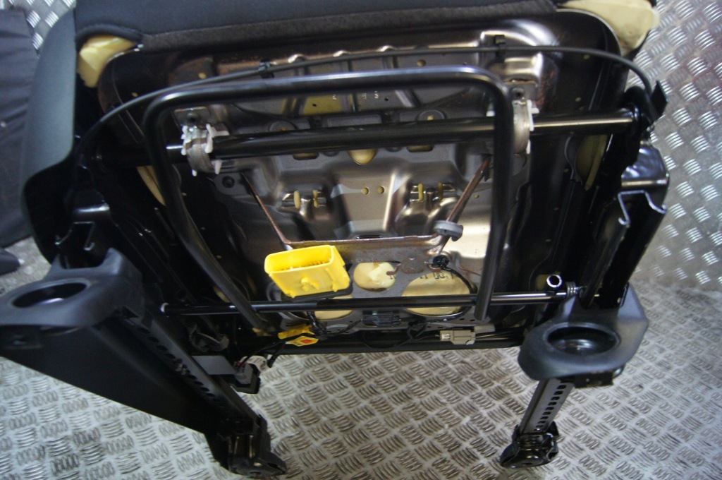 фото №4, Сиденье правый пассажира jeep grand cherokee wk2 usa