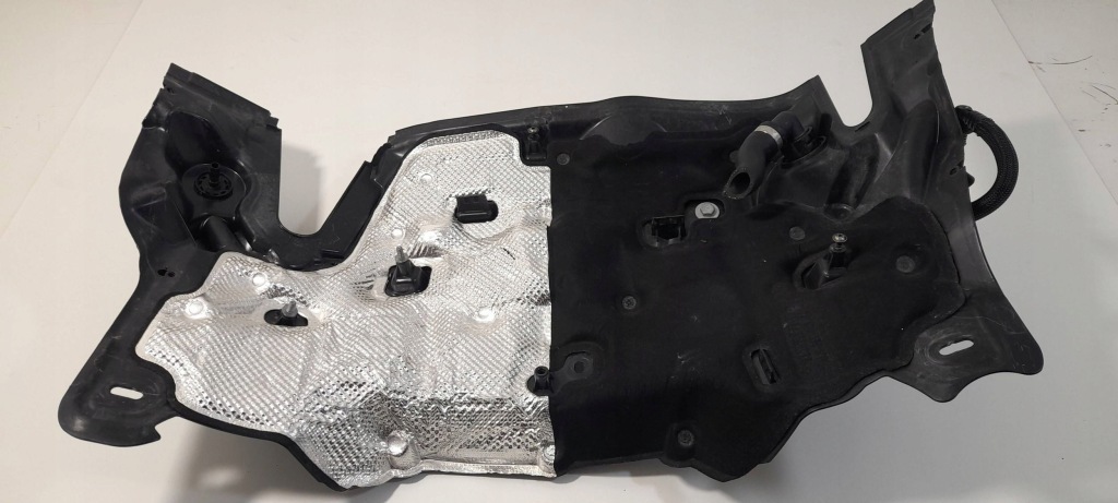 Mercedes-benz c w206 cle c236 накладка отсек двигателя a2066203601 t283 Недорого