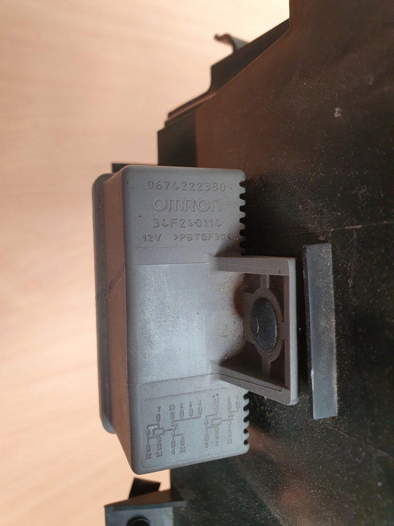 фото №6, Коробка запобіжників корпус свічка citroen ds5