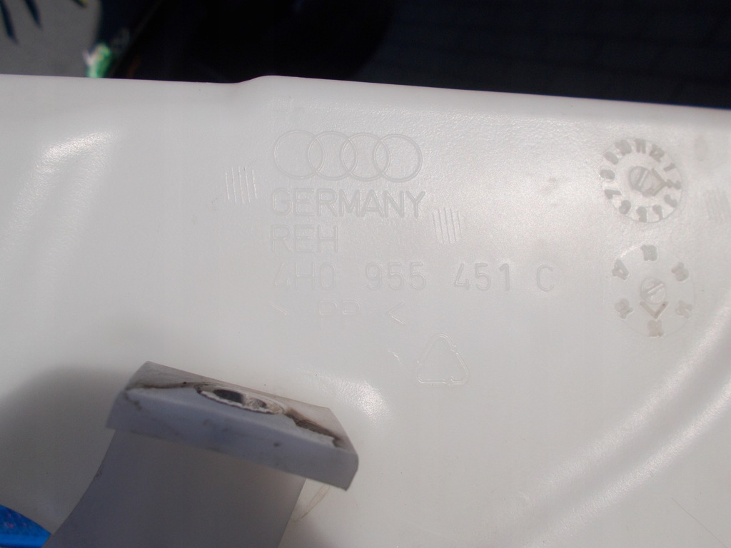 фото №7, Audi оригинальный номер 4h0955451c бачок омывателя