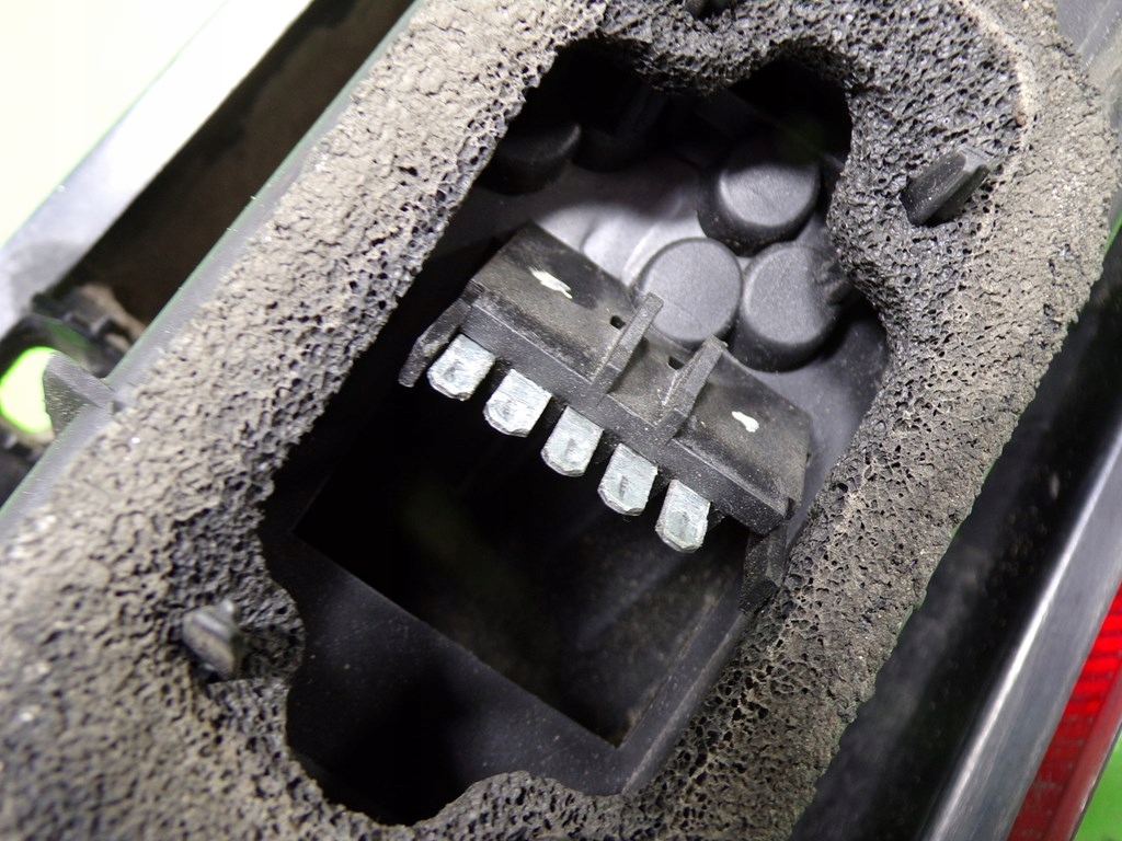 фото №9, Opel meriva a лампа левая задняя z20u