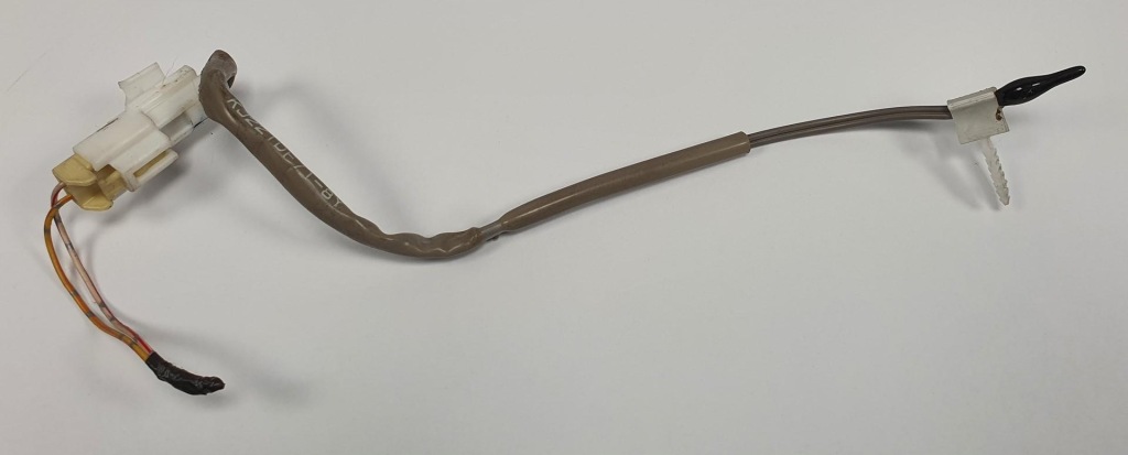 фото №1, Датчик температуры mazda 2 de kj221df71-8y