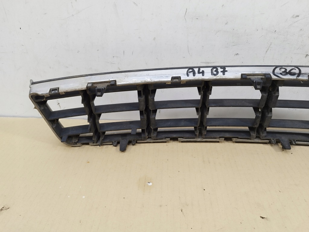 фото №8, Решітка нижня бампер перед хром audi a4 b6 cabrio lata 2002-2005 8h0807647
