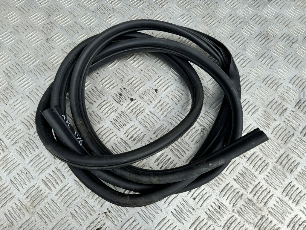 Купити Jeep gcommander xk прокладка двері лівий задній