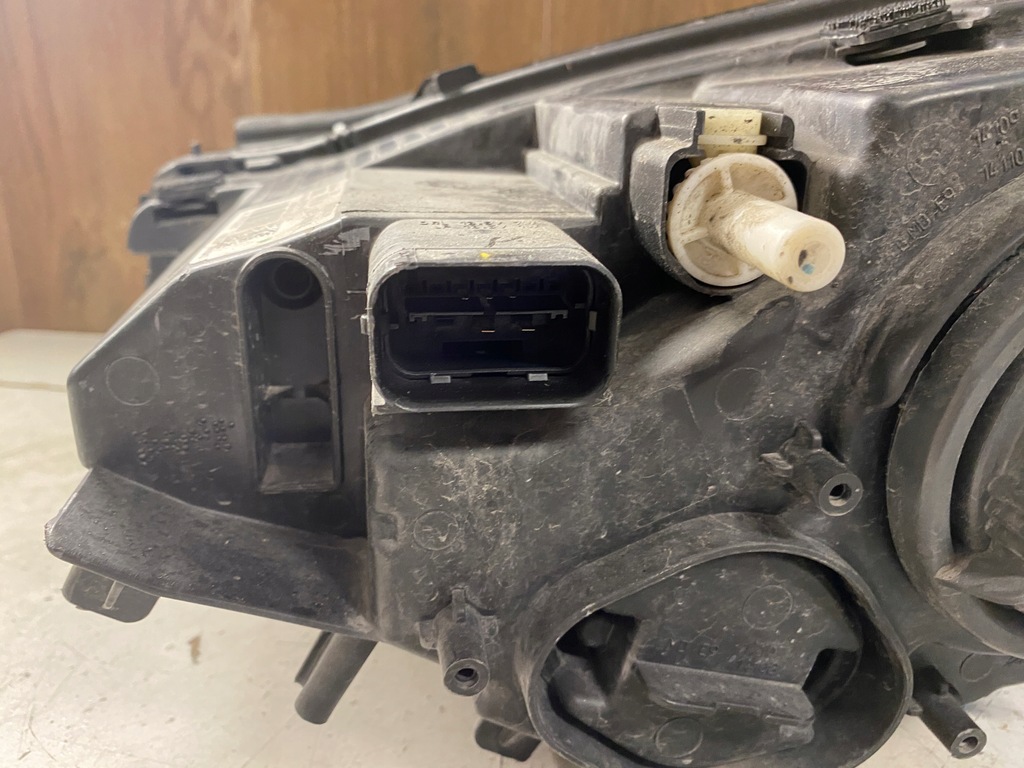 фото №8, Bmw i3 лампа правый перед full led 7472186