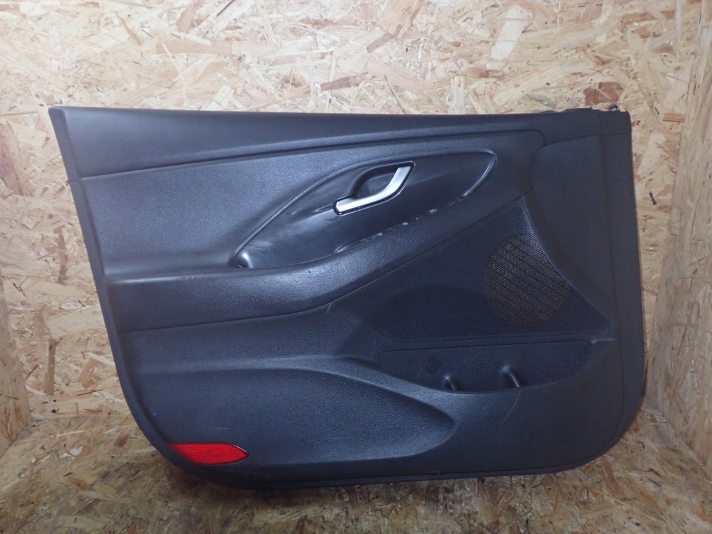 фото №1, Обшивка обивка дверь левый перед huyndai i30 iii europa 6025