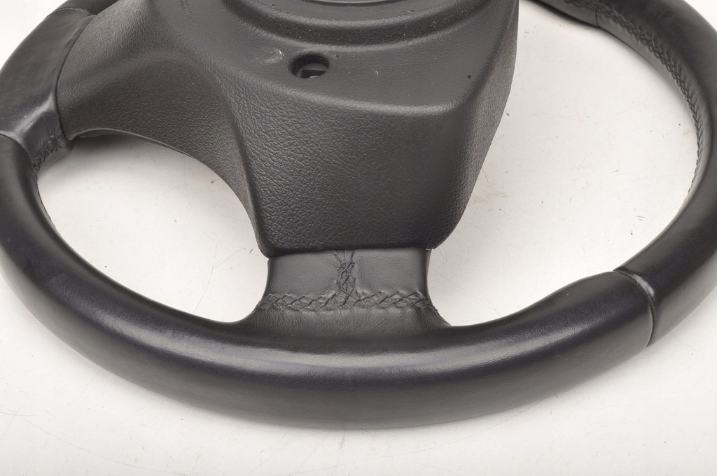 фото №10, Aston martin db9 повітропровід шкіряний багатофункціональний