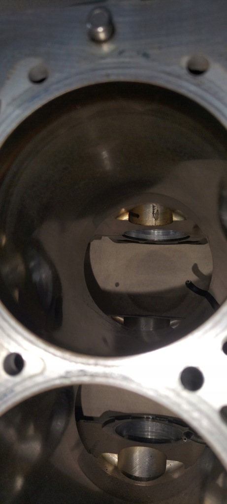 Блок mercedes 2.0 amg 45 r1330110001 в Украине