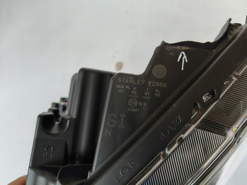 фото №13, Лампа левая фара suzuki swift mk8 17- full led