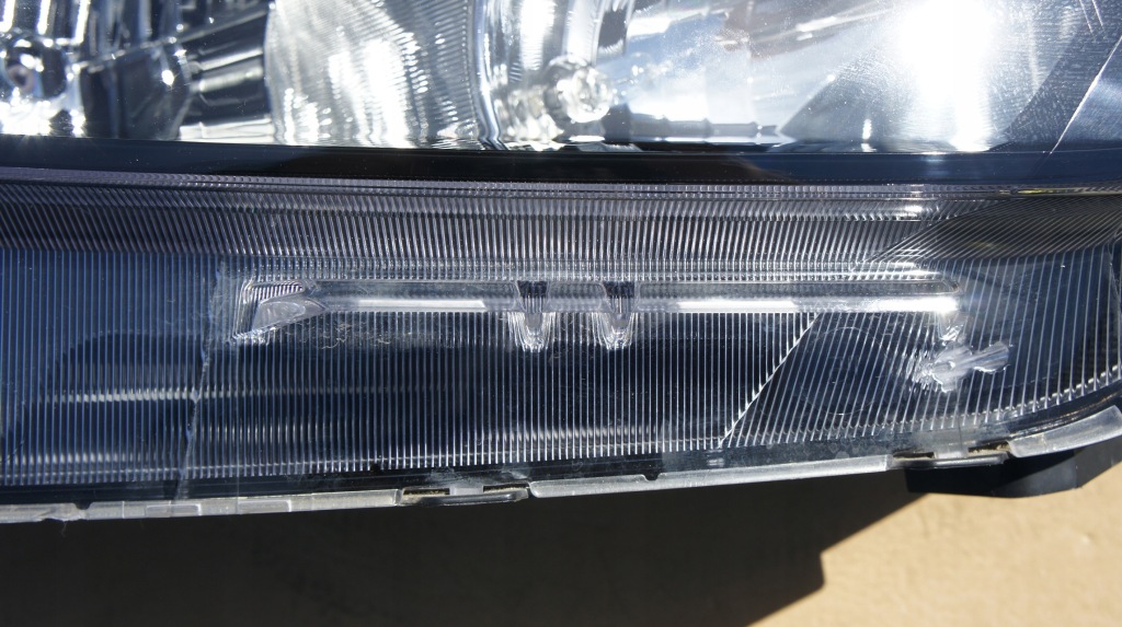 Передняя правая лампа opel mokka x lift обычная led Недорого