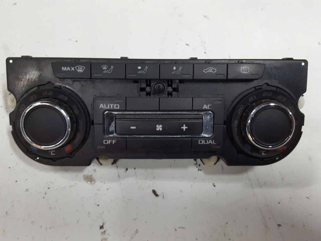 фото №1, Octavia 2 ii lift 08-12 панель кондиционера обдув